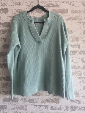 LL Bean Light Mint Green Waffle Knit Sweater Size L